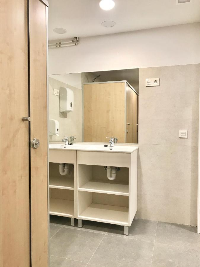 Quartier Leon Hostel Jabalquinto Zewnętrze zdjęcie