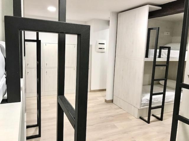 Quartier Leon Hostel Jabalquinto Zewnętrze zdjęcie