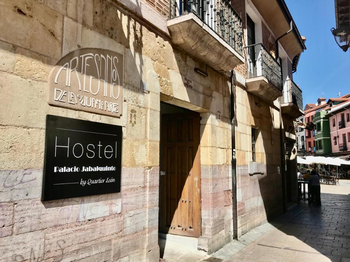 Quartier Leon Hostel Jabalquinto Zewnętrze zdjęcie