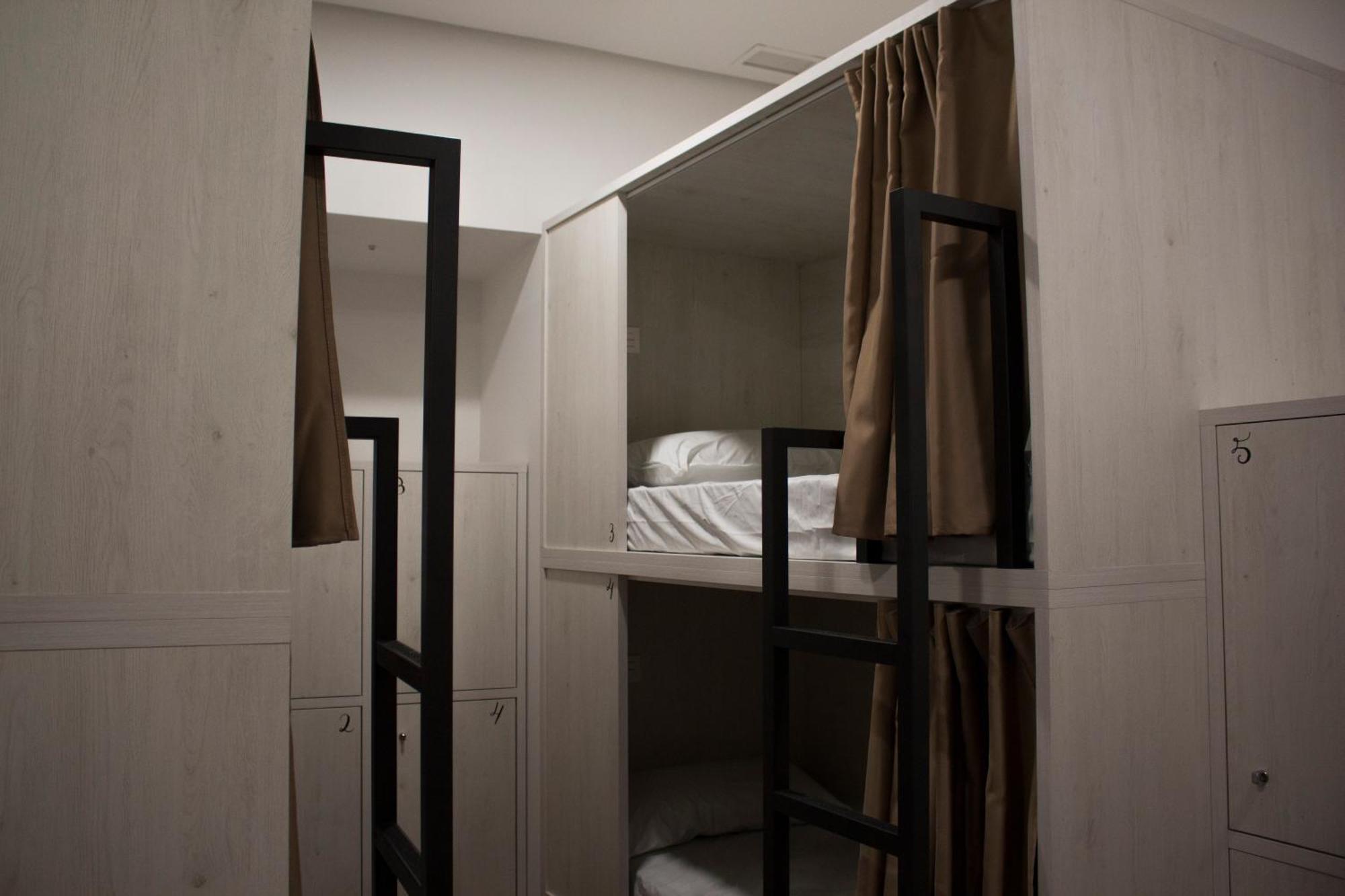 Quartier Leon Hostel Jabalquinto Zewnętrze zdjęcie