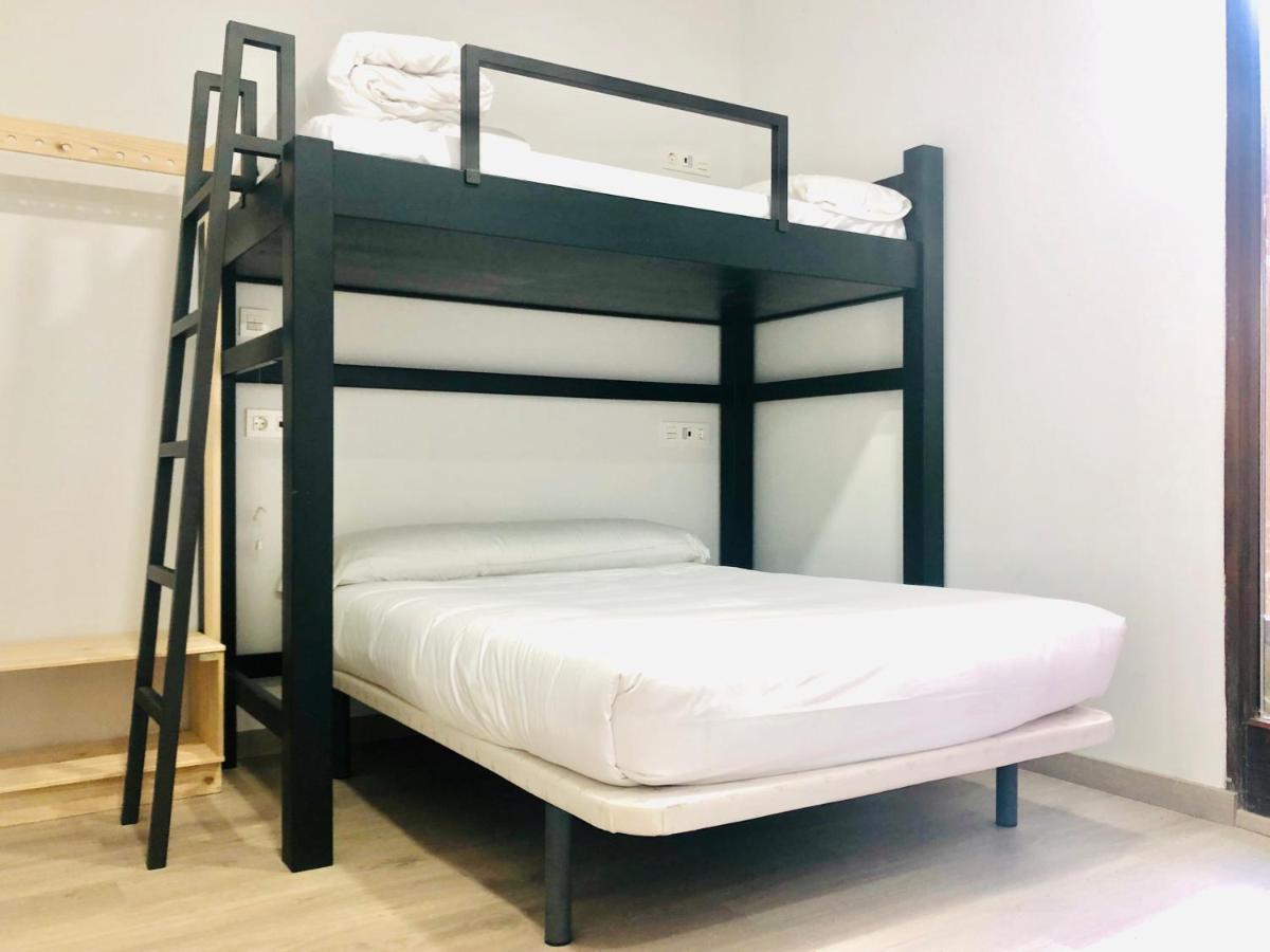 Quartier Leon Hostel Jabalquinto Zewnętrze zdjęcie