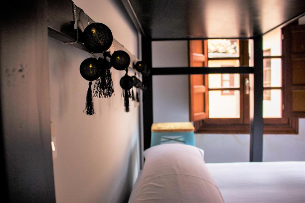 Quartier Leon Hostel Jabalquinto Zewnętrze zdjęcie