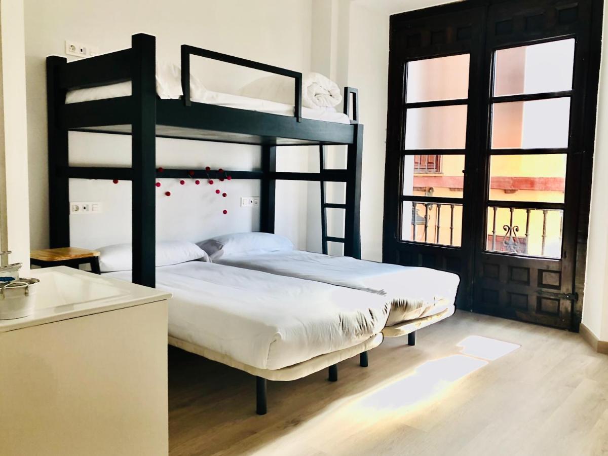 Quartier Leon Hostel Jabalquinto Zewnętrze zdjęcie