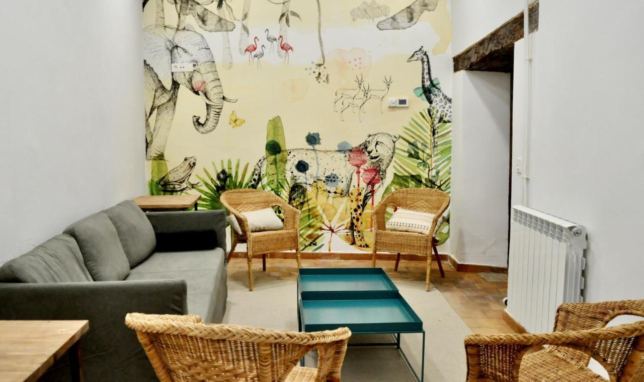 Quartier Leon Hostel Jabalquinto Zewnętrze zdjęcie
