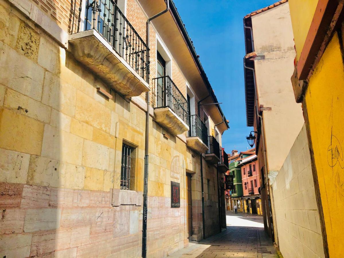 Quartier Leon Hostel Jabalquinto Zewnętrze zdjęcie