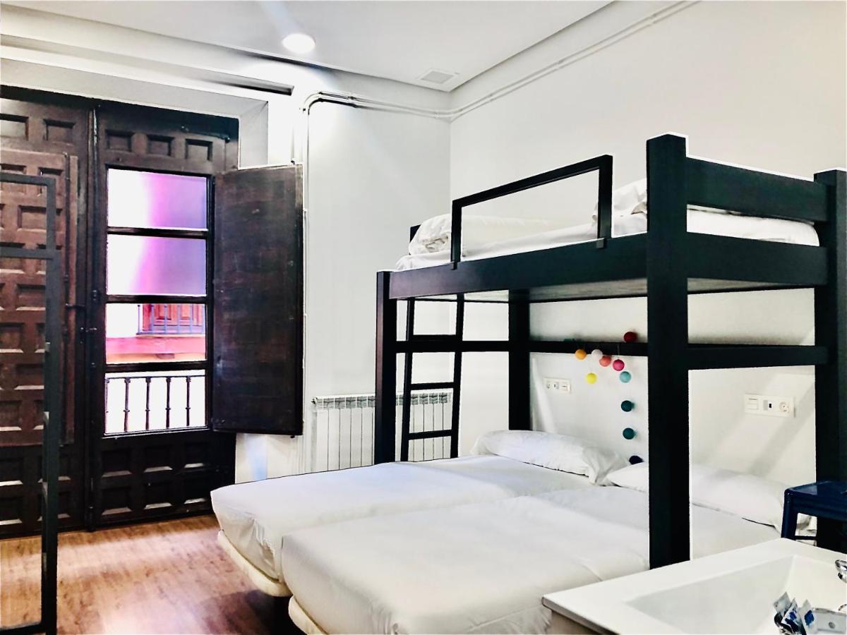 Quartier Leon Hostel Jabalquinto Zewnętrze zdjęcie